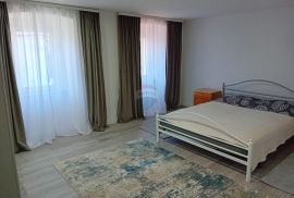 Otok Krk,Omišalj, autohtona kuća 90 m2, kompletno renovirana, Omišalj, بيت