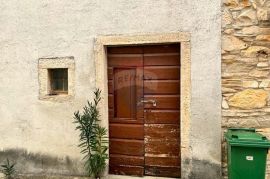 Istra, Novigrad, centar, autohtona kuća u nizu, samo 150 od mora, Novigrad, House