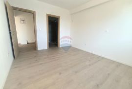 POMER, komforni stan u novogradnji, Medulin, Apartamento