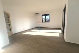 POMER, komforni stan u novogradnji, Medulin, Appartement