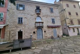 Istra, Pula stan u predivnoj venecijanskoj vili, Pula, Appartement