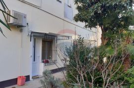 Opatija centar, stan od 2 stambene jedinice, samo 150m od mora, Opatija, Apartamento