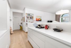 OPATIJA,CENTAR- luksuzan stan 80 m od mora, Opatija, Apartamento