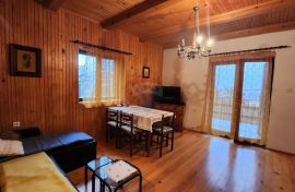 Gorski Kotar, Lič - vikendica u vikend naselju sa okućnicom, Fužine, House