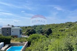 Grad Krk,zemljište u stambeno-poslovnoj zoni,3170 m2,280 eur/m2, Krk, Tierra