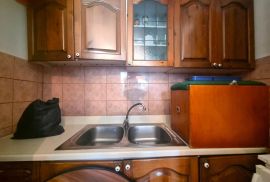 RIJEKA,KASTAV- stan 107,57 m2 m2 sa okućnicom 451 m2, Kastav, Daire