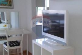 Rovinj-Rovinjsko Selo-kvalitetan stan,2 SS+parking+vrt+tavan, Rovinj, Apartamento