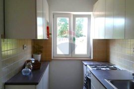 Rovinj-Rovinjsko Selo-kvalitetan stan,2 SS+parking+vrt+tavan, Rovinj, Appartment