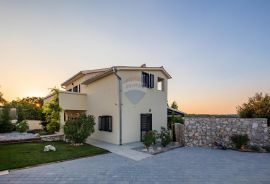 Istra, Kunj - Villa s bazenom i okućnicom od 2208 m2, Raša, بيت