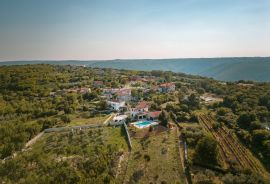 Istra, Kunj - Villa s bazenom i okućnicom od 2208 m2, Raša, بيت