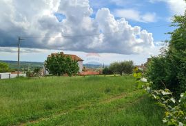 Kaštelir: Lijepo građevinsko zemljište na brijegu s pogledom na more, Kaštelir-Labinci, Terreno