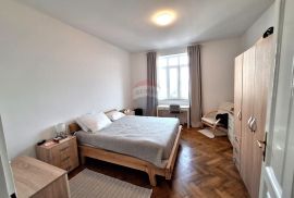 LOVRAN - dvosobni stan na 1. katu, Lovran, Appartment