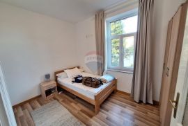 LOVRAN - dvosobni stan na 1. katu, Lovran, Appartement