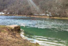 Slunj-Nikšić,Prodaje se kuća na parceli od 1234 m2, Slunj, Famiglia