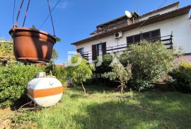 ISTRA, PULA - Dvoetažni stan s vrtom i garažom u blizini plaže, Pula, Stan