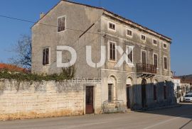 ISTRA, TINJAN - Kamena kuća za adaptaciju, mogućnost gradnje 5 stambenih jedinica, Tinjan, House