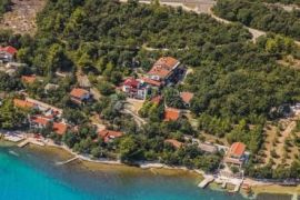 Kuća - pansion- hotelski apartmani, Posedarje, Kuća