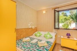 Kuća - pansion- hotelski apartmani, Posedarje, Kuća