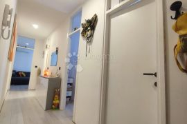 PULA -DVOSOBAN STAN NA TRAŽENOJ LOKACIJI, Pula, Apartamento