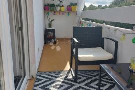 PULA -DVOSOBAN STAN NA TRAŽENOJ LOKACIJI, Pula, Apartamento