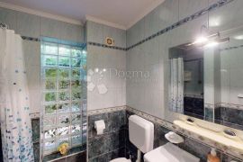 Pansion komfor- hotelski apartmani uz more, Sukošan, Дом