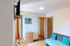 Pansion komfor- hotelski apartmani uz more, Sukošan, Kuća