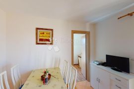 Pansion komfor- hotelski apartmani uz more, Sukošan, Haus