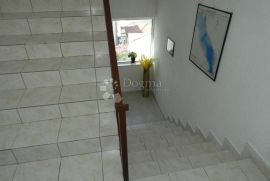 ROGOZNICA - Apartmanska kuća sa spektakularnim pogledom, Rogoznica, Casa