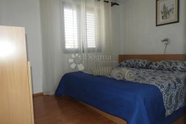 ROGOZNICA - Apartmanska kuća sa spektakularnim pogledom, Rogoznica, Casa