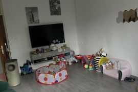 DVOSOBAN STAN: SPLIT,KMAN 77,66m2, Split, Apartamento