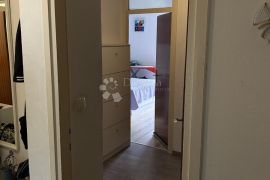 DVOSOBAN STAN: SPLIT,KMAN 77,66m2, Split, Apartamento