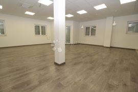 VIŠKOVO POSLOVNI PROSTOR 120M2, Viškovo, Коммерческая недвижимость