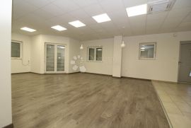 VIŠKOVO POSLOVNI PROSTOR 120M2, Viškovo, Propriedade comercial