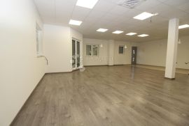 VIŠKOVO POSLOVNI PROSTOR 120M2, Viškovo, Коммерческая недвижимость