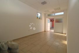 VIŠKOVO POSLOVNI PROSTOR 120M2, Viškovo, Commercial property