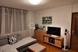 Trosoban stan na odličnoj lokaciji, Trešnjevka - Jug, Apartamento