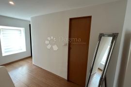 PREDIVNA RENOVIRANA KUĆA 160M2 - Šišan, Ližnjan, Famiglia