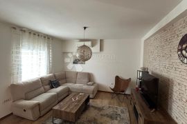 PREDIVNA RENOVIRANA KUĆA 160M2 - Šišan, Ližnjan, Ev