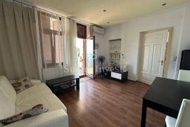 OPATIJA, stan s dva balkona i otvorenim pogledom na more, Opatija, Apartamento