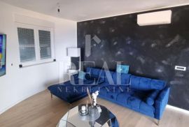 Martinkovac stan 77 m2,2S+DB,logia pogled na more, Rijeka, Appartamento