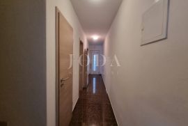 NOVI VINODOLSKI,stan 78m2, blizina svih sadržaja, Novi Vinodolski, Appartement