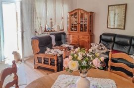 Umag, centar, dva stana 2.red do mora!, Umag, Apartamento