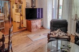 Umag, centar, dva stana 2.red do mora!, Umag, Apartamento