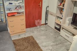 Umag, centar, dva stana 2.red do mora!, Umag, Apartamento