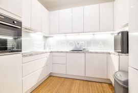 Zagreb, Centar, Šalata, četverosoban penthouse s garažom + lift, Zagreb, Flat