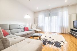 Zagreb, Centar, Šalata, četverosoban penthouse s garažom + lift, Zagreb, Apartamento