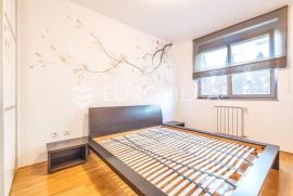 Zagreb,Vrbani III prekrasan trosoban stan 60m2, Zagreb, Appartement