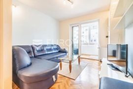 Zagreb, Trešnjevka, dvosoban stan NKP 42 m2, parking, Zagreb, Apartamento