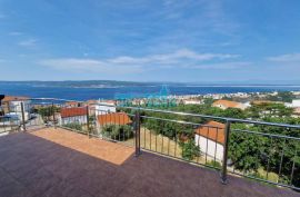 KUĆA/PANSION 450m2 + bazen CRIKVENCICA, Crikvenica, Ev