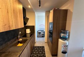 Novigrad, moderan trosoban stan 400 metara od mora, Novigrad, Appartement